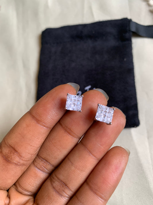 Invisible set square stud