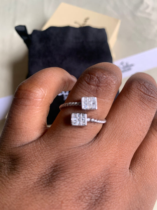 Micropave double square rope ring