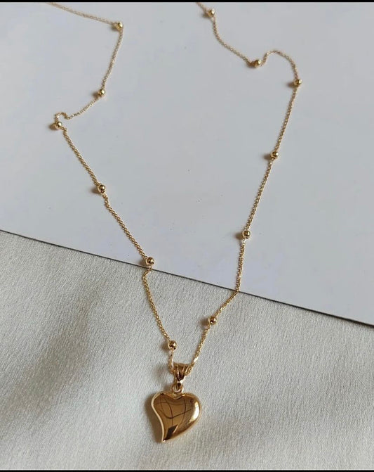 Mid heart necklace